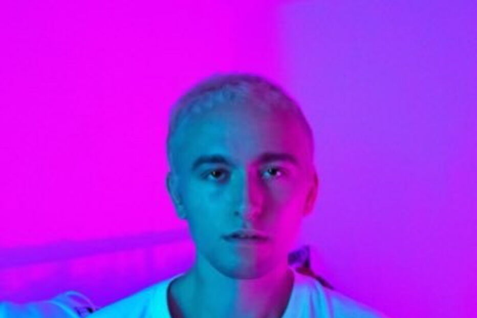 Cantor em ascensão morre aos 22 anos vítima de cancro nos ossos