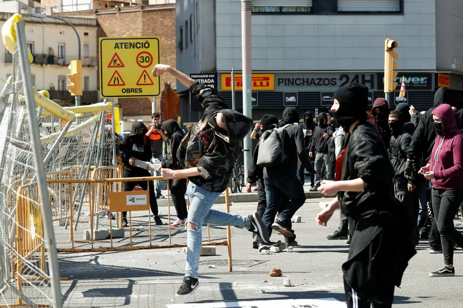 Vários detidos em manifestação de independentistas em Barcelona
