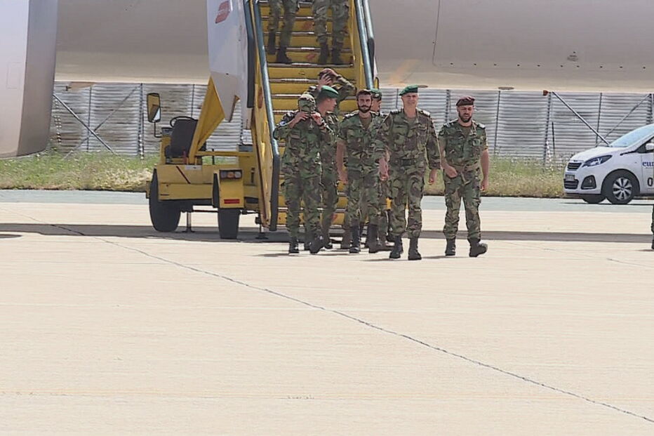 Militares regressam a Portugal após missão de resgate em Moçambique
