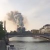 Catedral de Notre-Dame em Paris está a arder. Veja em direto