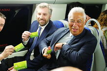 Costa viajou com vários ministros 