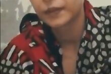 rapa cabelo a mulher por esta se recusar a dançar para o marido e amigos