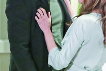 Mãe de Leonor e o genro, Bruno, vivem um tórrido romance às escondidas de toda a família 