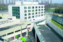 Cadeia de Champ-Dollon, onde a PJ infiltrou inspetor 