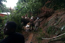 Inundações provocam caos nas ruas do Rio de Janeiro