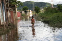 Chuva intensa inunda o Rio de Janeiro no Brasil  