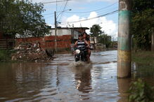 Chuva intensa inunda o Rio de Janeiro no Brasil  