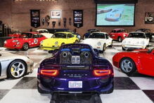 Explosão de gás destrói uma das maiores coleções mundiais de carros Porsche