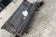 Adeptos alemães deixam garrafas e sacos espalhados no Parque Eduardo VII em Lisboa