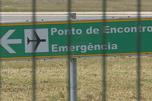 Pista do Aeroporto de Lisboa reaberta após rebentamento de pneu de avião 