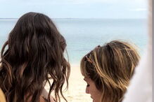 Carolina Loureiro arrasa de biquíni