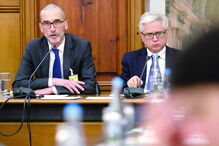 Alexandre Santos (à esq.) era diretor comercial de empresas do sul na CGD e respondia ao administrador Armando Vara   