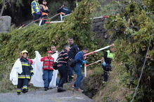 Autocarro com 57 passageiros caiu de ribanceira na Madeira
