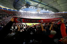Jogo entre Eintracht Frankfurt e Benfica