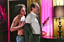 Personagem Sérgio em cenas gay com Eduardo    