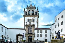 Oratório e torre sineira de Braga