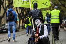 Manifestação dos coletes amarelos no dia 25 de Abril