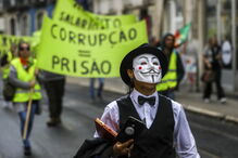 Manifestação dos coletes amarelos no dia 25 de Abril