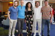 Atores da novela da CMTV ‘Alguém Perdeu’ não quiseram perder o arranque de mais um Estoril Open. Diogo Costa Reis, Francisco Penim, Jacira Araújo, António Pedro Cerdeira e Ricardo Trêpa estiveram sempre animados    