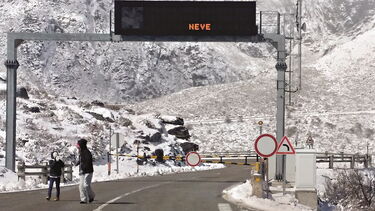 Serra da Estrela entra no novo ano coberta de branco 