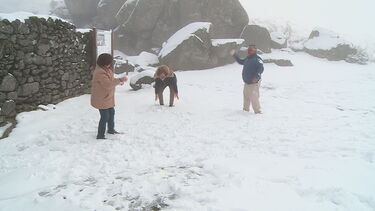 Fim de semana marcado por neve e chuva