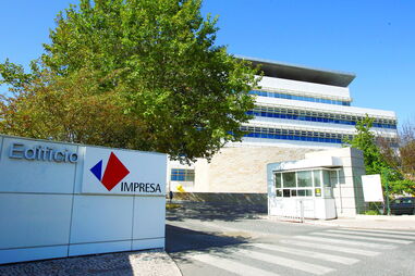 No documento a que o CM teve acesso, está ainda mencionado que a obra tinha alguns problemas ambientais 