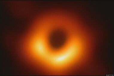 Revelada a primeira imagem de sempre do buraco negro 