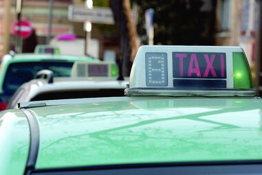 Ladrão fingiu ser passageiro do táxi 