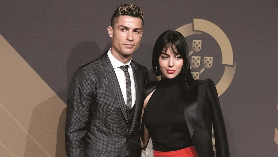 Georgina vê vitória de Ronaldo pela CMTV acompanhada pelos filhos