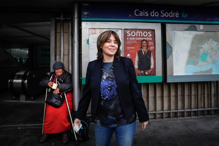 Catarina Martins defende maior oferta de transporte público em dia de novos passes