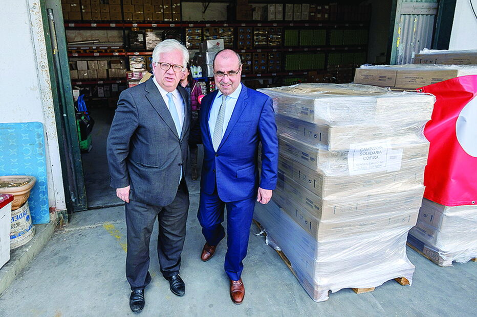 Entrega de donativo contou com a presença do ministro da Administração Interna, Eduardo Cabrita, e do diretor-geral do CM/CMTV, Octávio Ribeiro