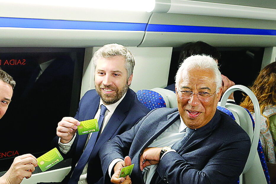 Costa viajou com vários ministros 