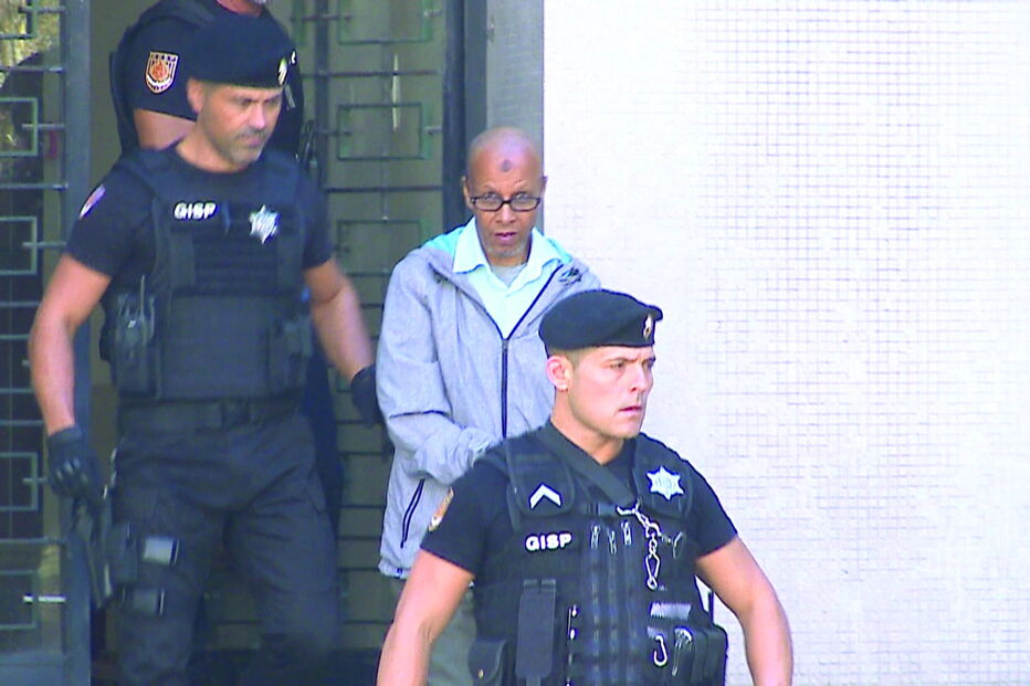 Abdessalam Tazi está  a ser julgado por oito crimes relacionados com terrorismo e recrutamento para o Daesh     