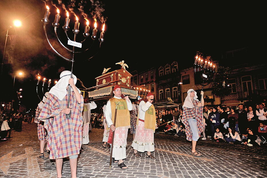 Procura para integrar os quadros bíblicos tem aumentado