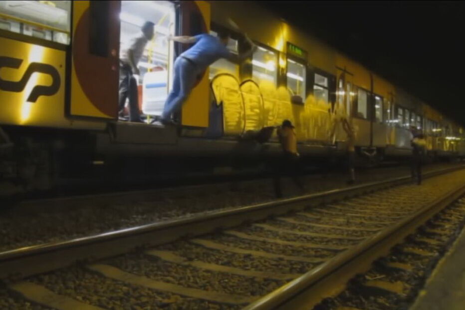 Revisor da CP que atacou  'graffiters' na Maia não vai a julgamento