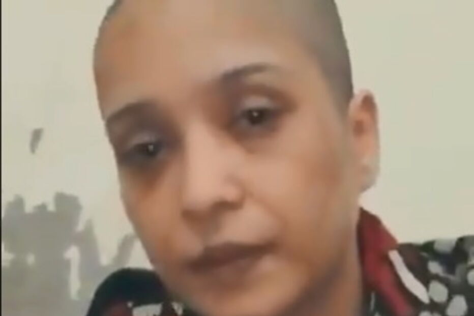 rapa cabelo a mulher por esta se recusar a dançar para o marido e amigos