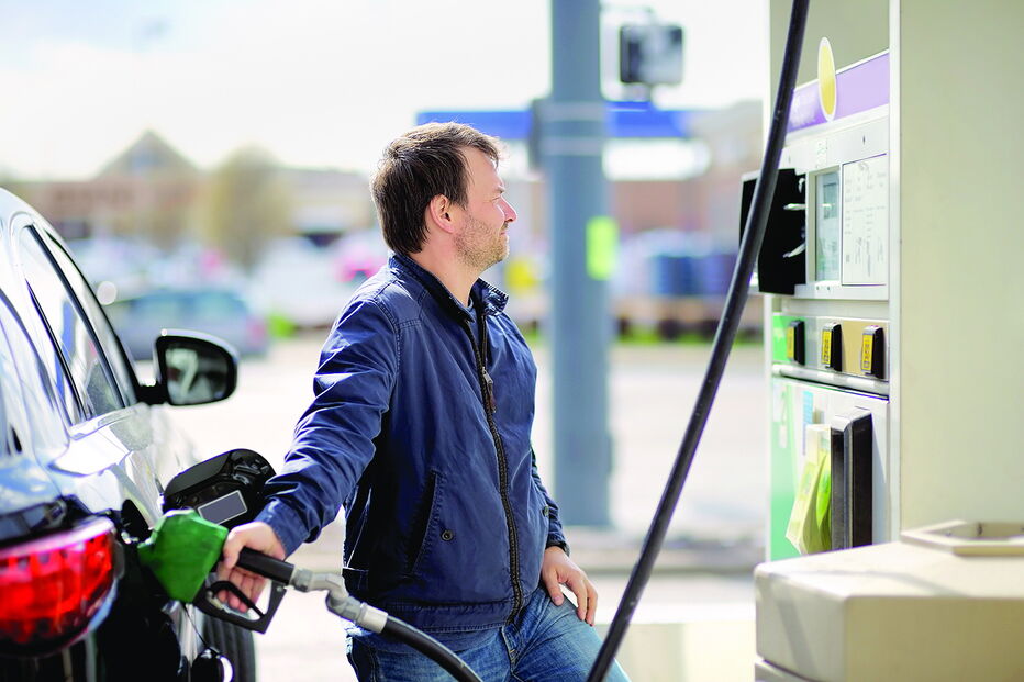 Preço por litro da gasolina simples em Portugal é 20 cêntimos mais elevado comparativamente à vizinha Espanha 