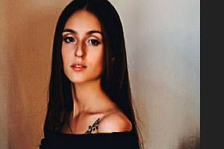 Modelo droga-se para combater fobia de andar de avião e acaba internada