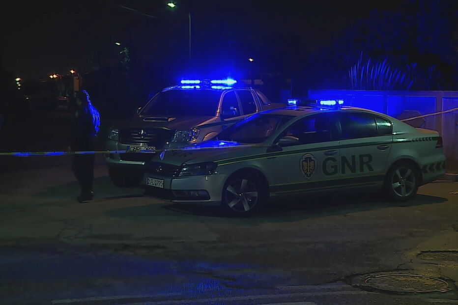 GNR montou um cerco à casa na rua Gil Vicente, em Fernão Ferro, no Seixal