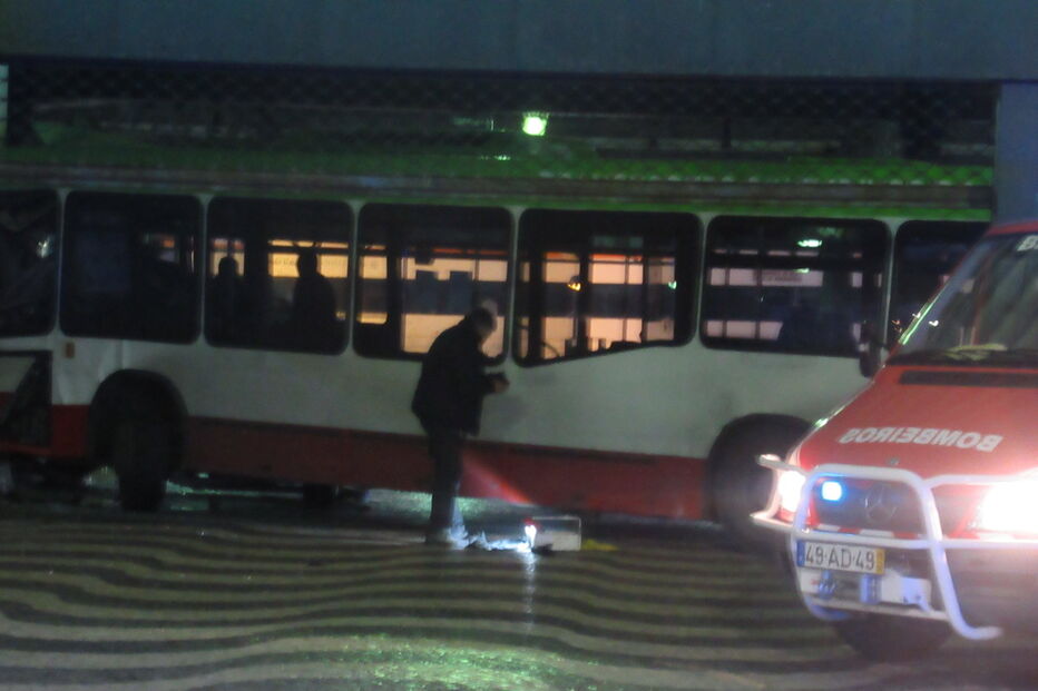 Oito feridos em acidente com autocarro no Barreiro 