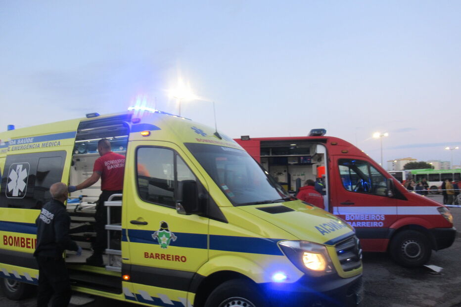 Oito feridos em acidente com autocarro no Barreiro 