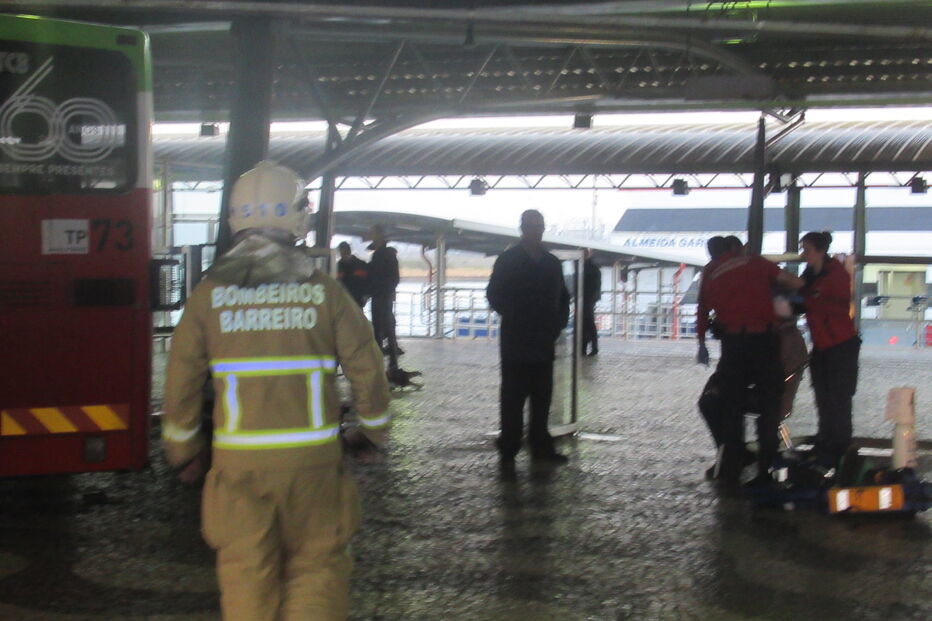 Oito feridos em acidente com autocarro no Barreiro 