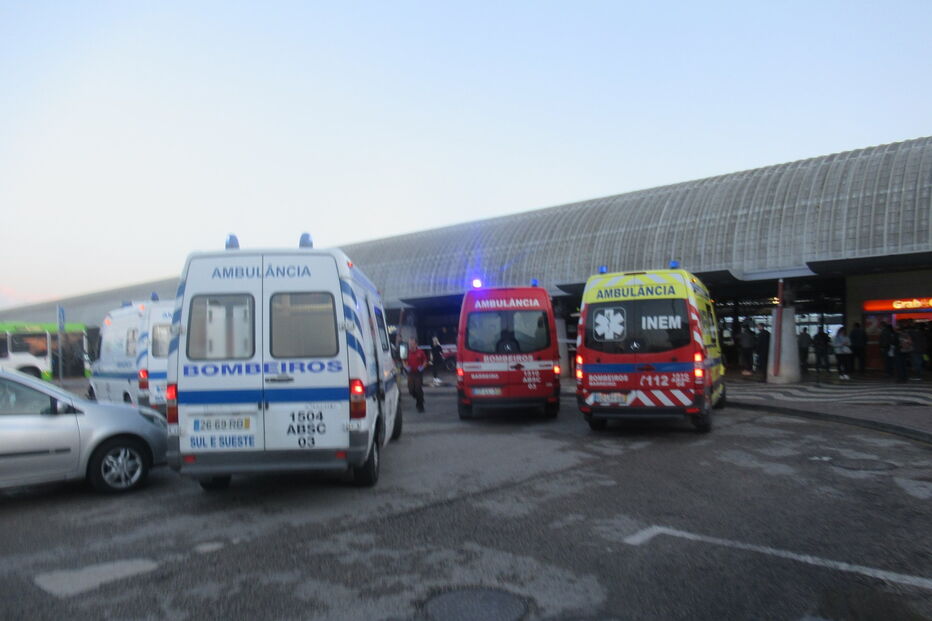 Oito feridos em acidente com autocarro no Barreiro 