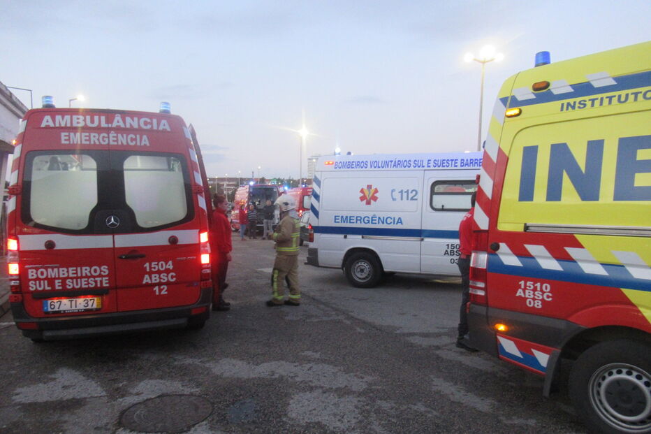Oito feridos em acidente com autocarro no Barreiro 