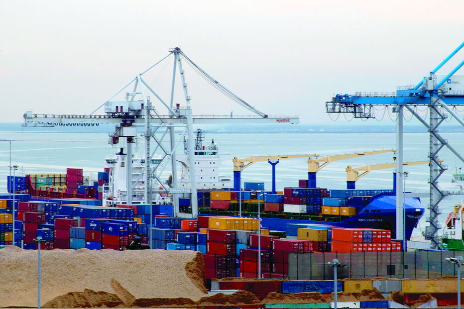 Dragagens para ampliação do porto de Setúbal vão obrigar à remoção de 6,5 milhões de metros cúbicos de areia 