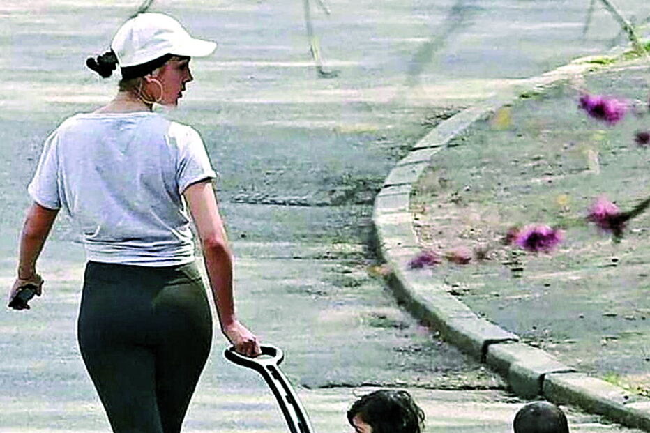 Georgina Rodríguez dá passeio divertido com os gémeos Eva e Mateo