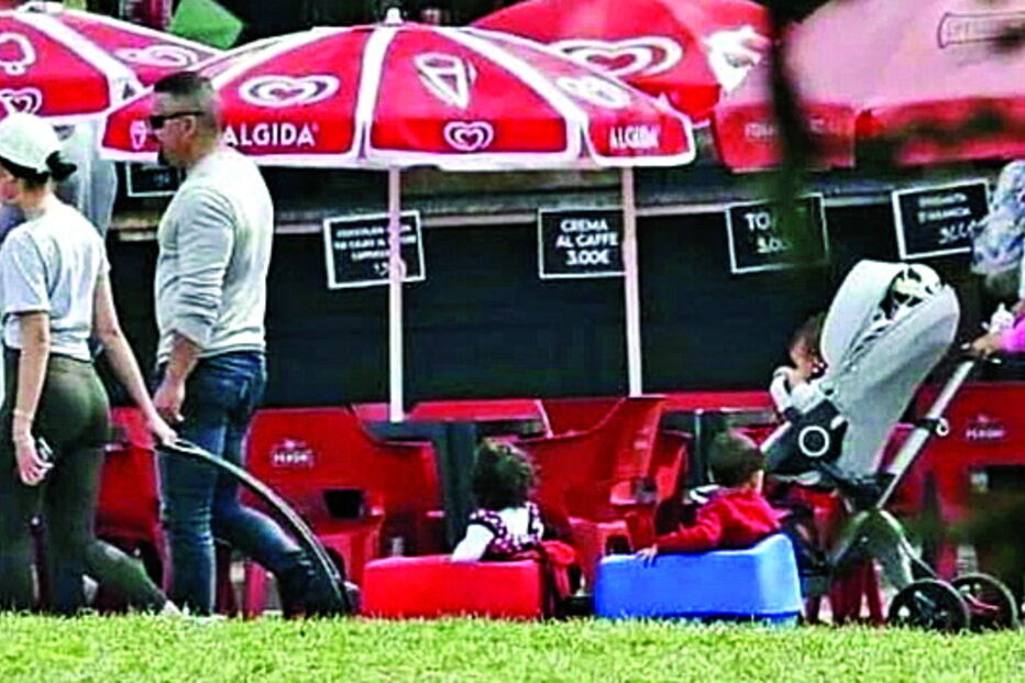 Georgina Rodríguez dá passeio divertido com os gémeos Eva e Mateo