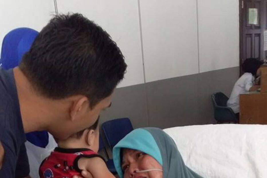 Acorda do coma e conhece o filho seis meses depois do parto