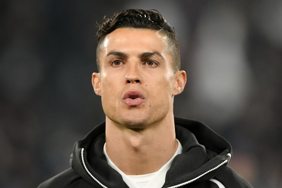 Gesto de Cristiano Ronaldo está a emocionar os adeptos do Ajax