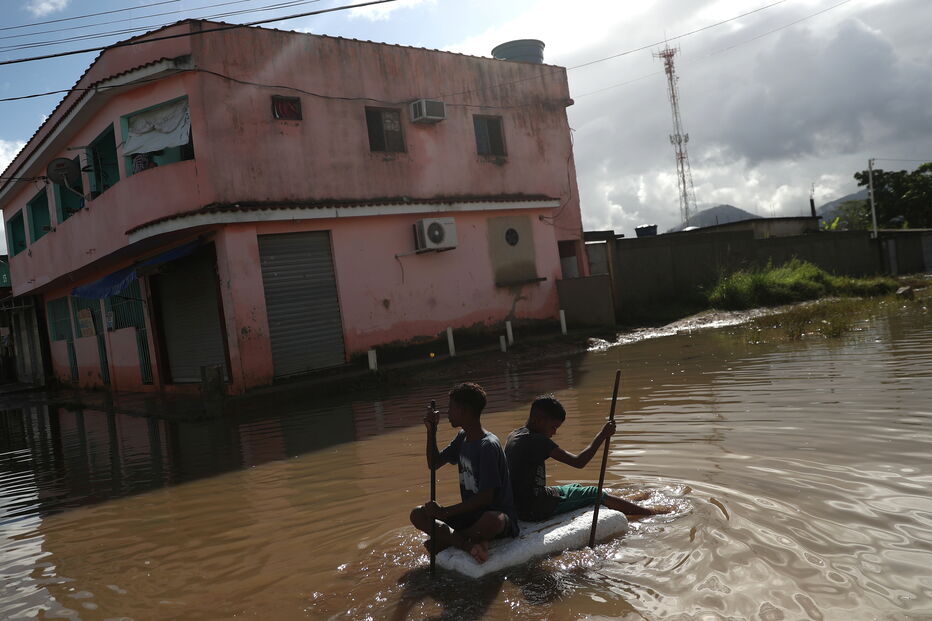 Chuva intensa inunda o Rio de Janeiro no Brasil  